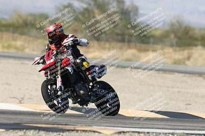 media/Dec-01-2025-Moto Forza (Mon) [[2daa91e15f]]/3-Beginner Group/Session 3 (Turn 3)/